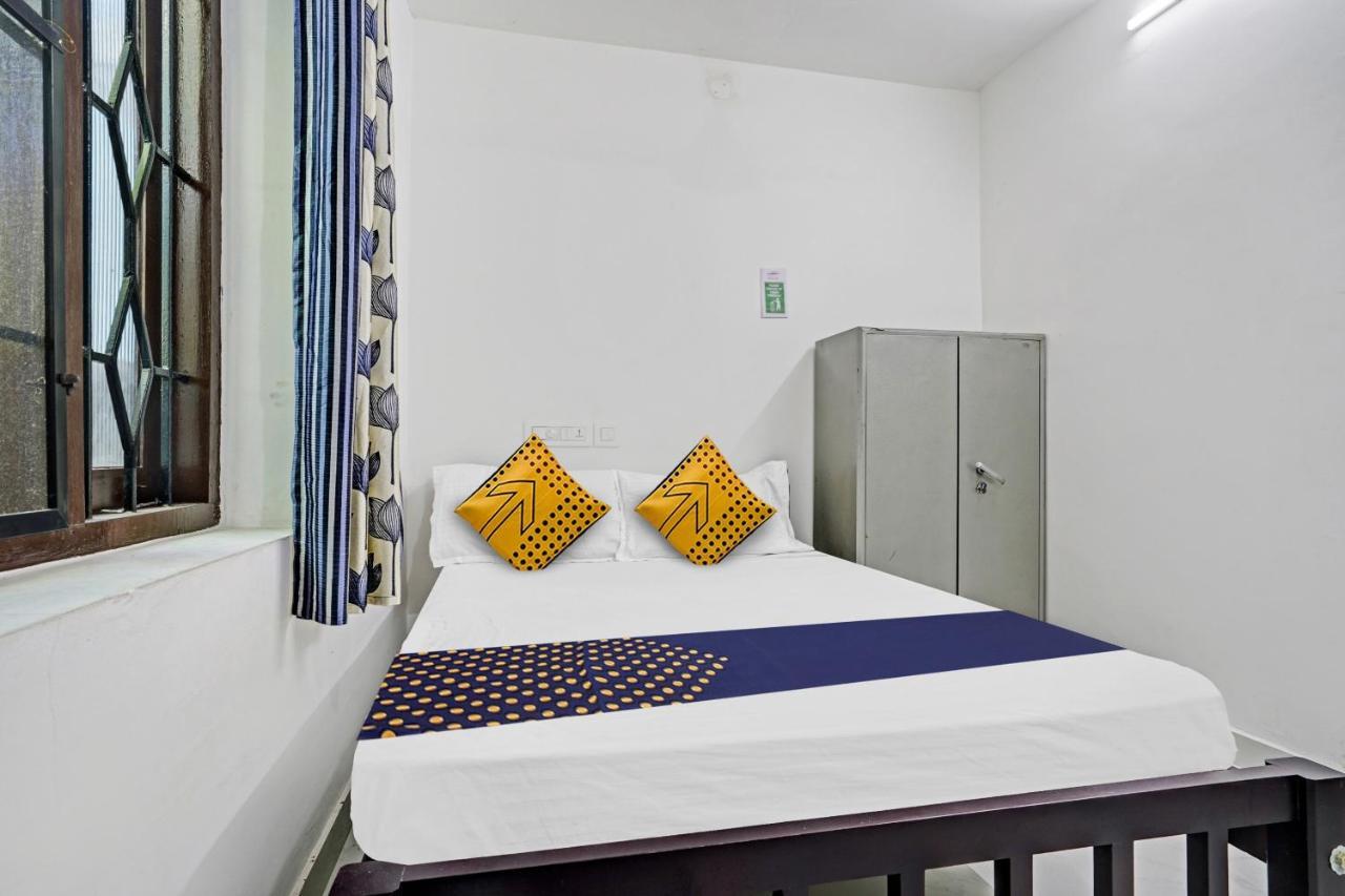 Spot On Blissful Villa Kochi Exterior photo